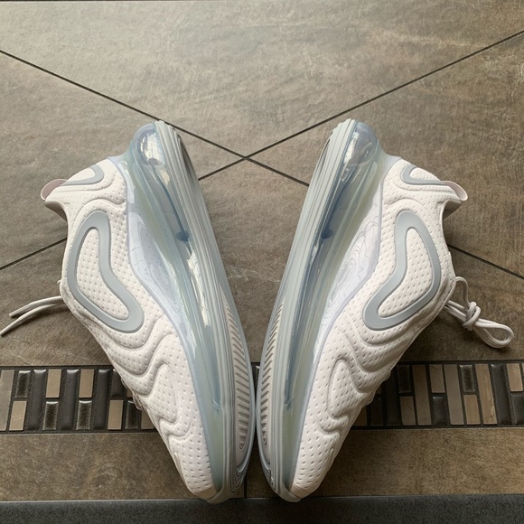 Nike air max 720 • BRAND NEW/NEVER WORN • - Picture 7 of 16